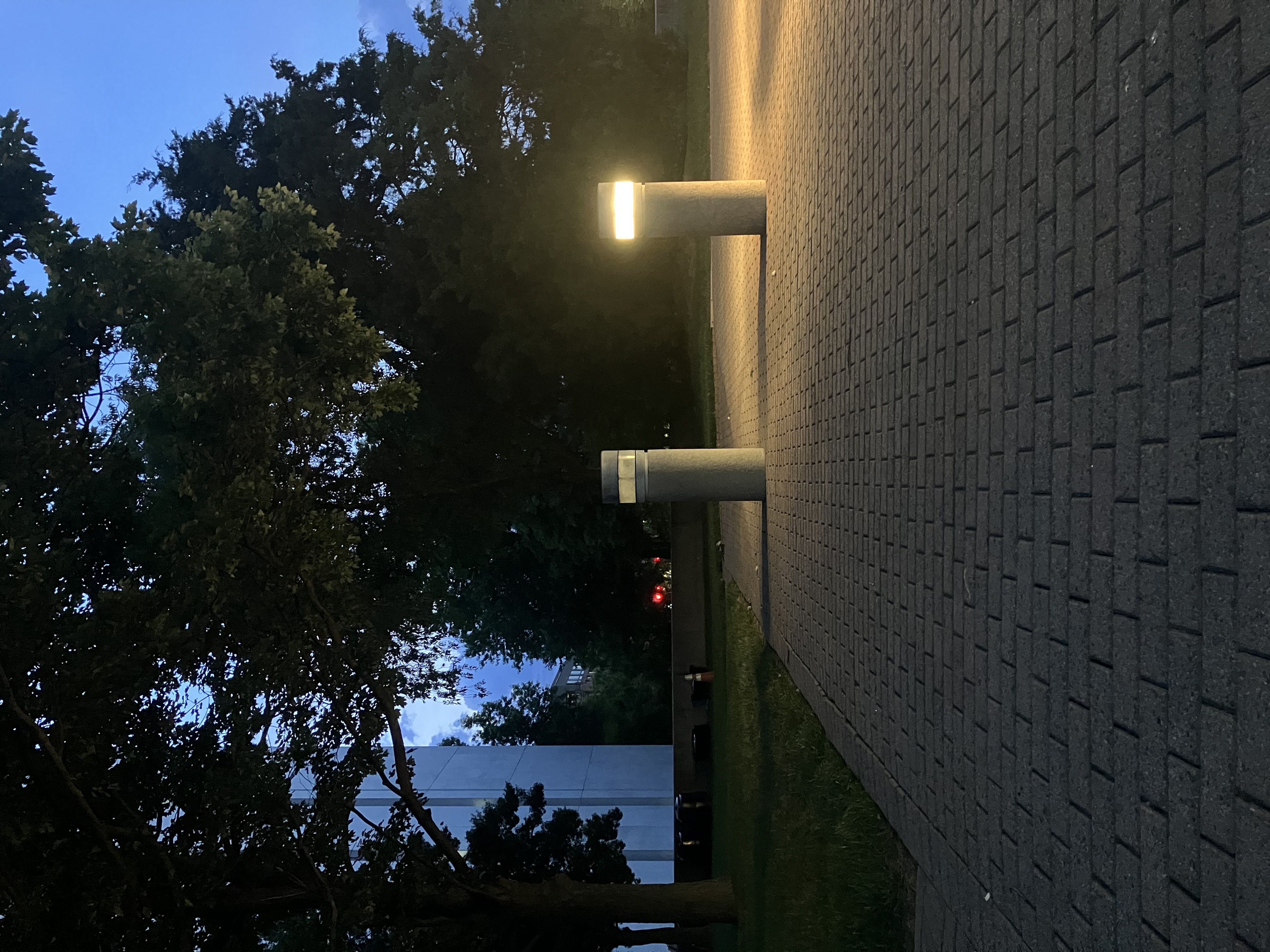 The dreamer street lamp off